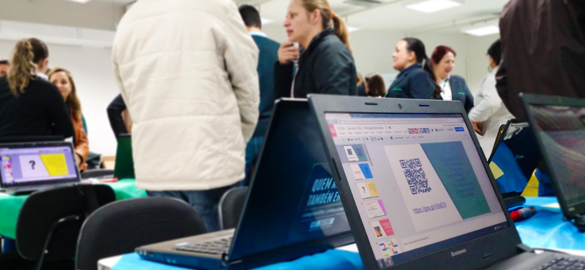 8PC's - Conectando Professores na Educação em Rede